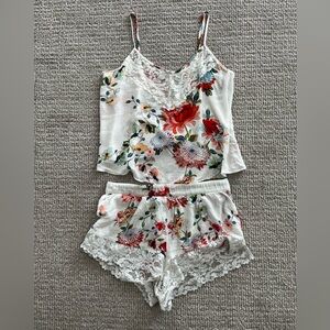 In Bloom White Floral Lace-Trim Cami & Shorts Sleep Set - size Small